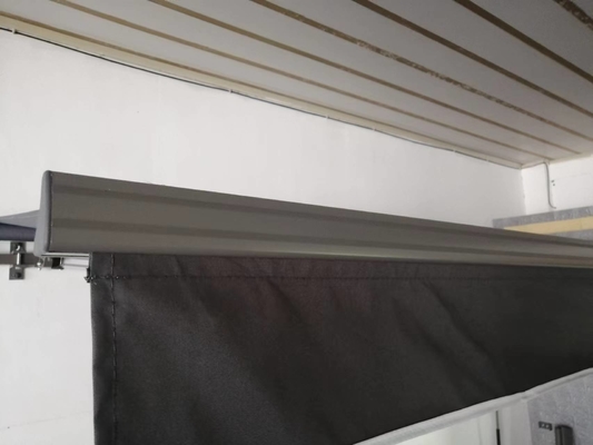 Materiał żaglowy Poliester Wciągająca się marynarka dla patio Balkon UV wodoodporna pokrywa